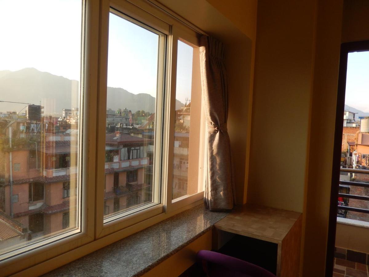 Shine Homestay Famille Francophone - Shine Home And Apartment Катманду Экстерьер фото