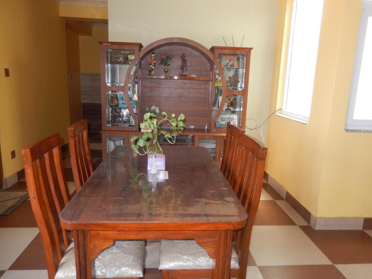 Shine Homestay Famille Francophone - Shine Home And Apartment Катманду Экстерьер фото