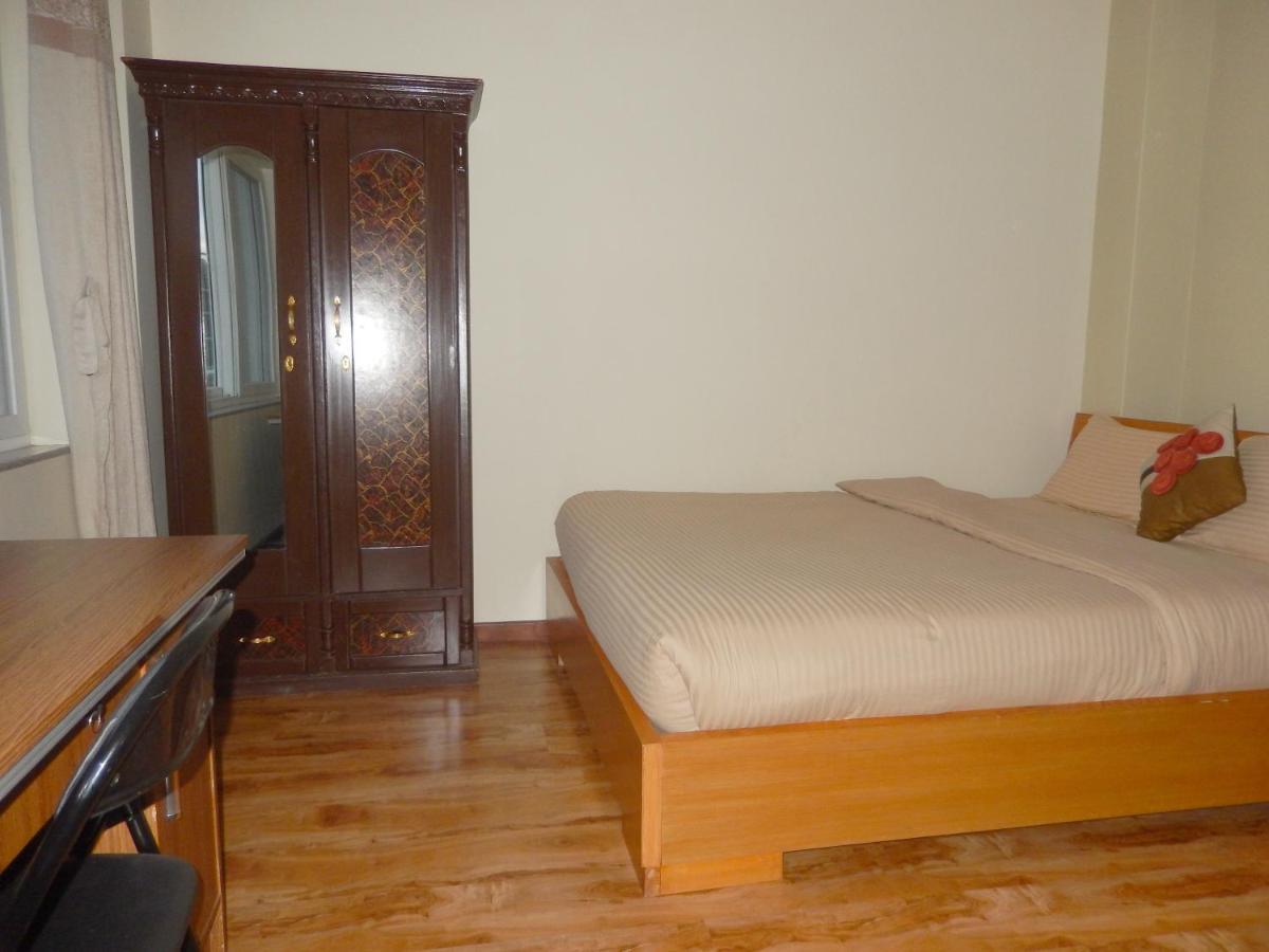 Shine Homestay Famille Francophone - Shine Home And Apartment Катманду Экстерьер фото
