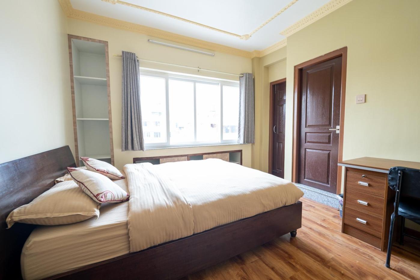 Shine Homestay Famille Francophone - Shine Home And Apartment Катманду Экстерьер фото