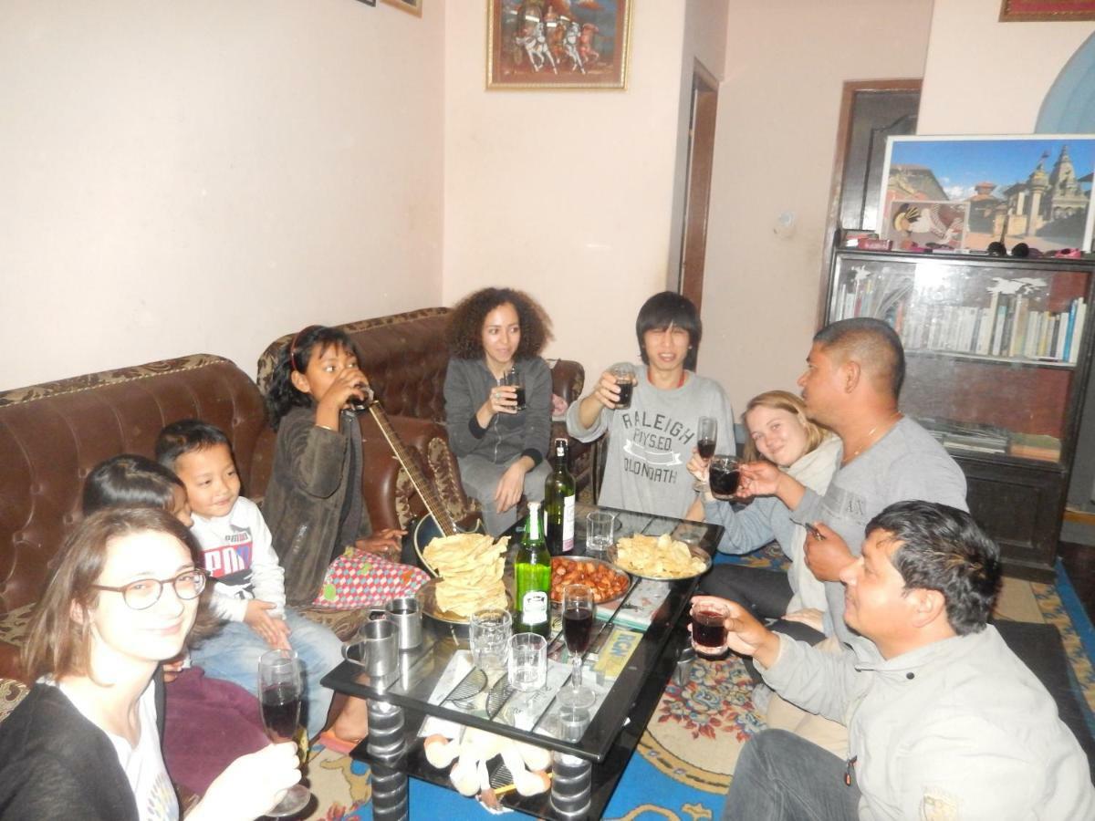Shine Homestay Famille Francophone - Shine Home And Apartment Катманду Экстерьер фото