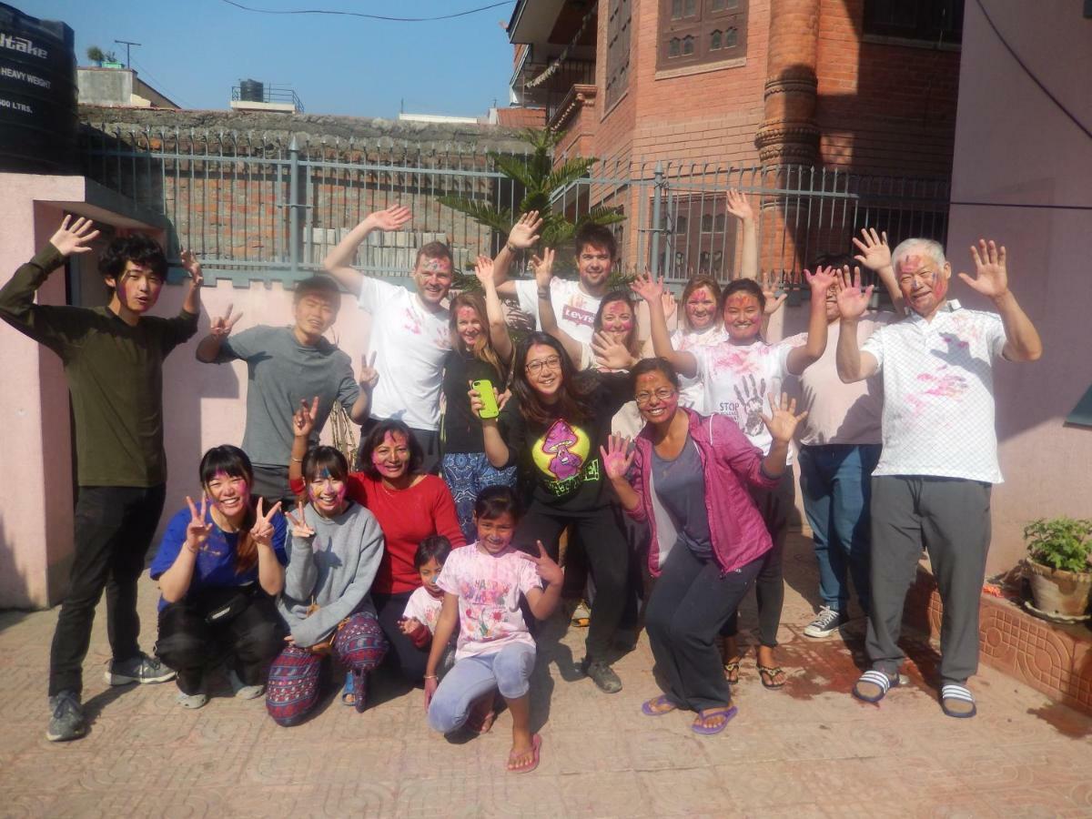 Shine Homestay Famille Francophone - Shine Home And Apartment Катманду Экстерьер фото